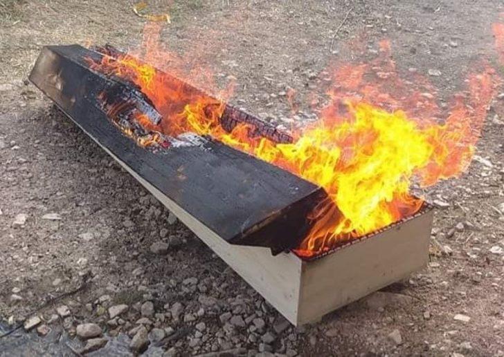 Korona virüs hastalığından öldü, gömüldükten sonra tabutu yakıldı G2