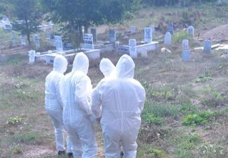 Korona virüs hastalığından öldü, gömüldükten sonra tabutu yakıldı G5