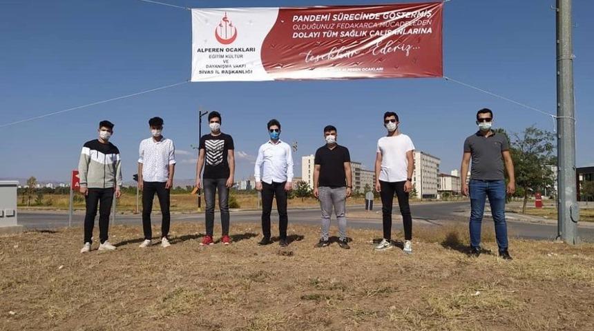 Alperen Ocaklarından sağlık &ccedil;alışanlarına destek