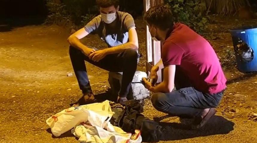 Köpek seslerine uyanan vatandaşlar hırsız yakaladı