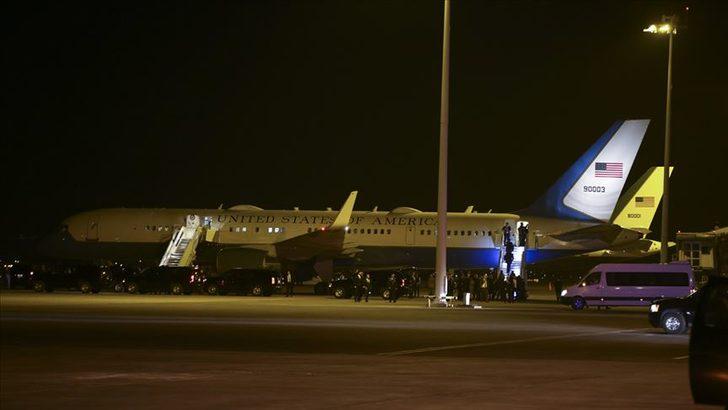 Pence'in uçağı kuş sürüsüne çarpınca havalimanına zorunlu dönüş yaptı