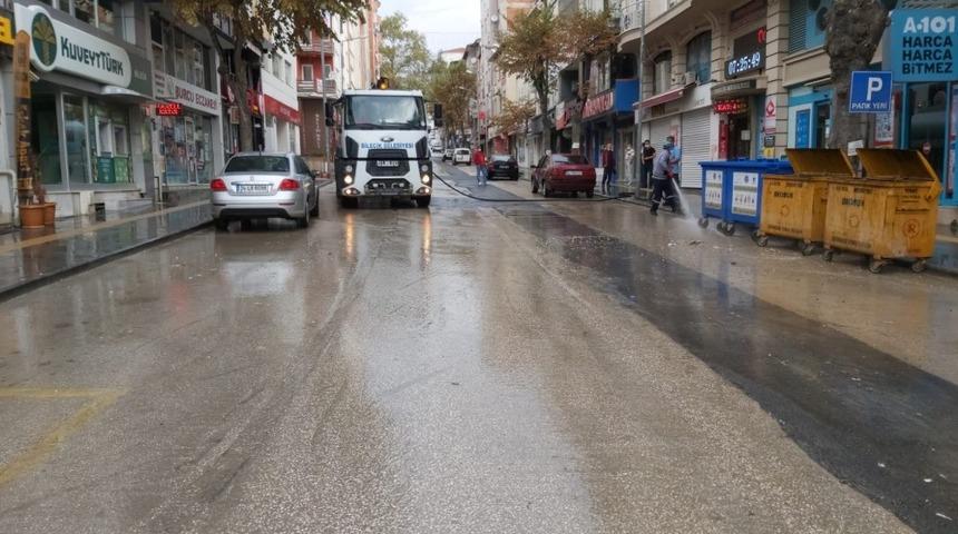 Belediye ekiplerince kapsamlı temizlik yapıldı