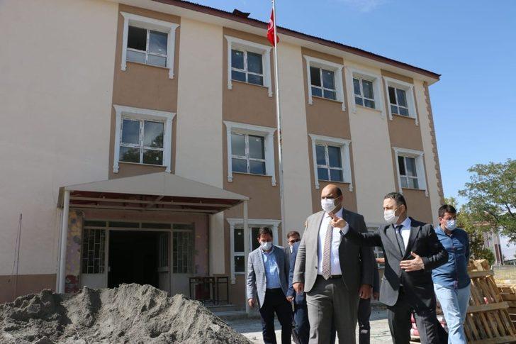 Minik öğrencilere Başkan Orhan sürprizi G1