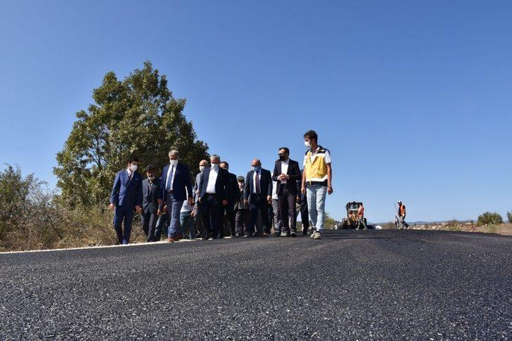 Köy yolları asfalta kavuştu G4