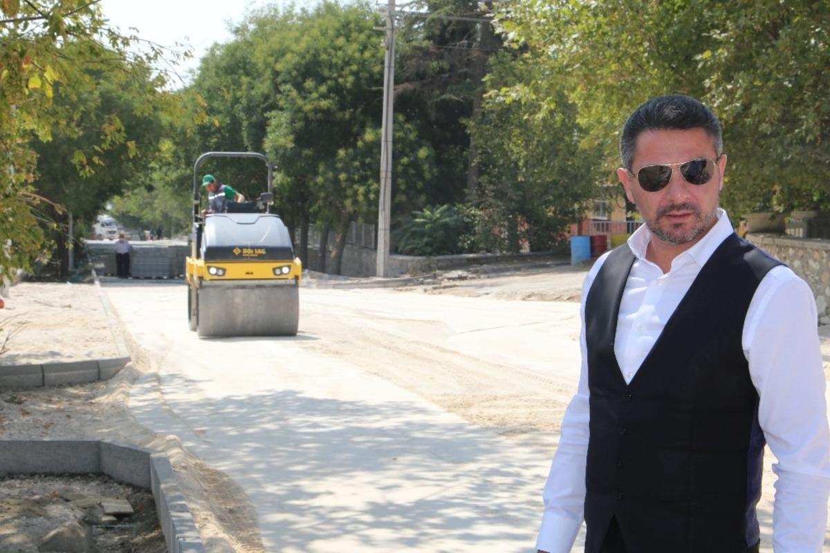 Sivrihisar&rsquo;da yol &ccedil;alışmaları aralıksız s&uuml;r&uuml;yor