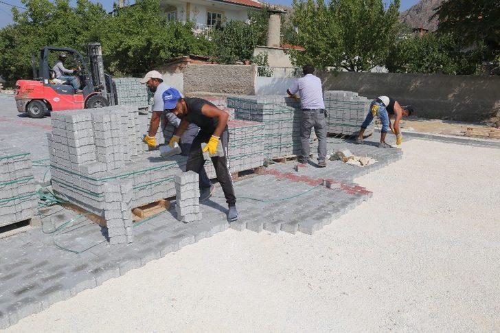 Sivrihisar’da yol çalışmaları aralıksız sürüyor G3