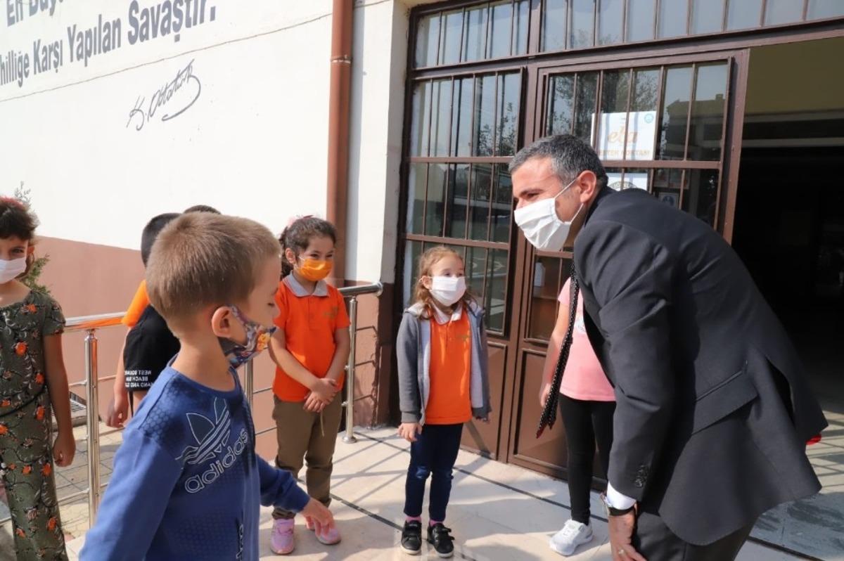 Vali Atay&rsquo;dan &Ccedil;akırlar İlkokulu&rsquo;na ziyaret