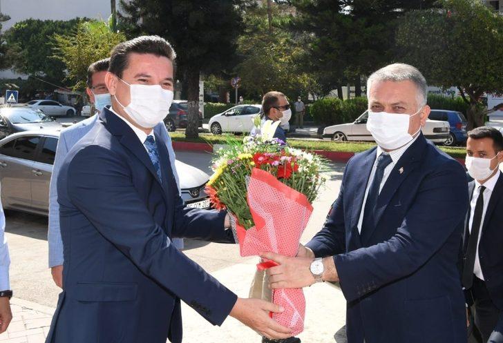 Vali Yazıcı: "Asli görevimizin vatandaşlarımıza en iyi hizmeti vermek olduğunu unutmayalım" G4