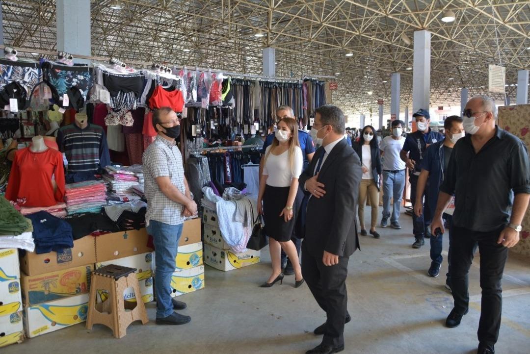 Korkuteli pazarında maske, mesafe, hijyen denetimi yapıldı
