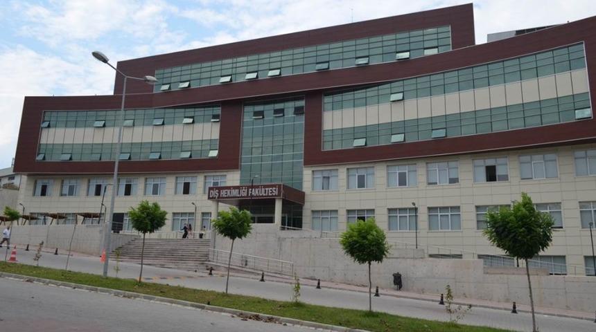 Diş Hekimliği Fak&uuml;ltesi DUS başarısı devam ediyor