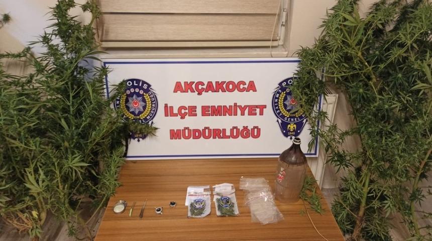 Ak&ccedil;akoca&rsquo;da uyuşturucu operasyonu