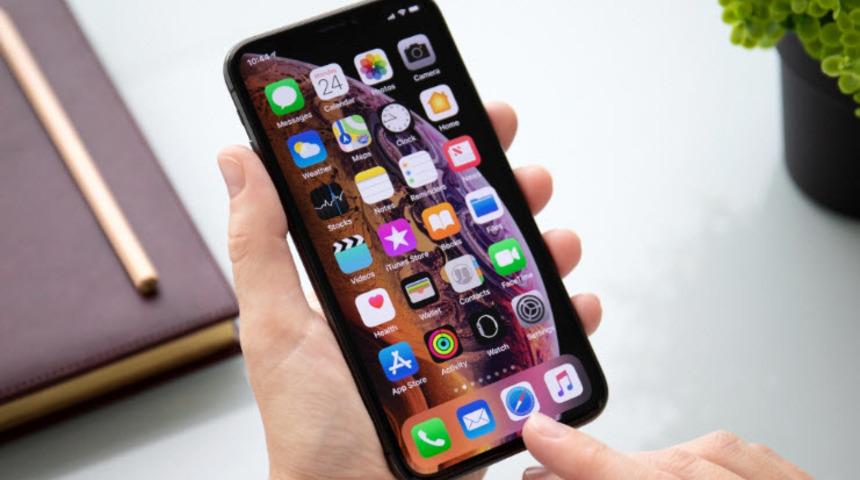iOS 14 mezarını kazdı: Apple, iOS 13.7'yi imzalamayı durdurdu!