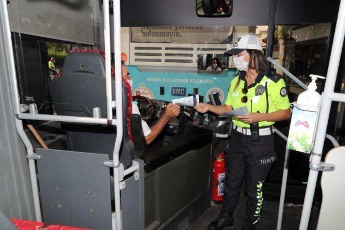 Trafik polislerinden korana vir&uuml;s denetimi