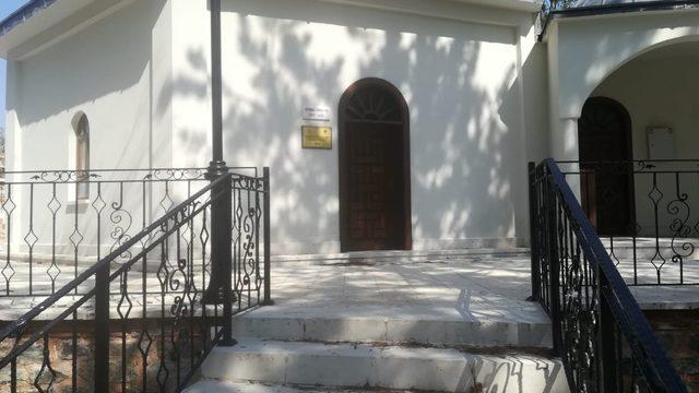 Kumral Abdal Türbesi’nde su boşa akıyor