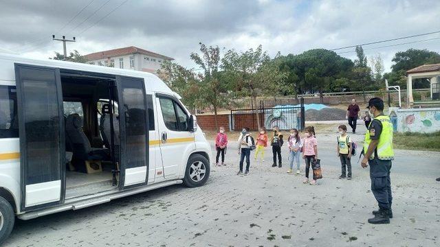 Jandarma kuralla uymayan 148 araç sürücüsüne 66 bin 699 TL. ceza uyguladı