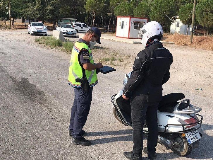 Jandarma kuralla uymayan 148 araç sürücüsüne 66 bin 699 TL. ceza uyguladı G2