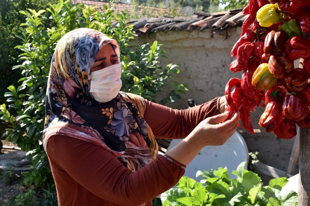 &Uuml;retici kadınlar emeklerini kazanca &ccedil;eviriyor