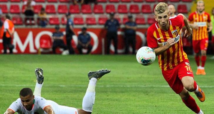 Kayserispor'da transfer tahtası açılarak oyuncuların lisansları açıldı