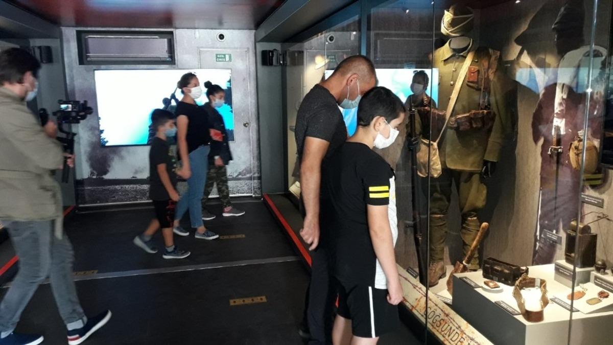 Kars&rsquo;ta &Ccedil;anakkale Savaşları Mobil M&uuml;zesi sergilendi
