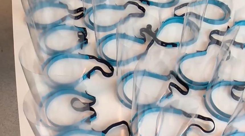 Japon uzmanlar açıkladı: Plastik siperlikler koronavirüse karşı etkisiz