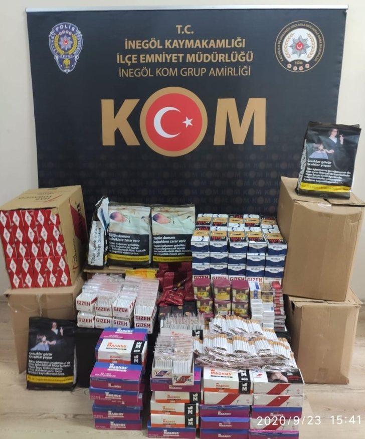 Masanın altına yapılan gizli bölmede kaçak sigara çıktı G4