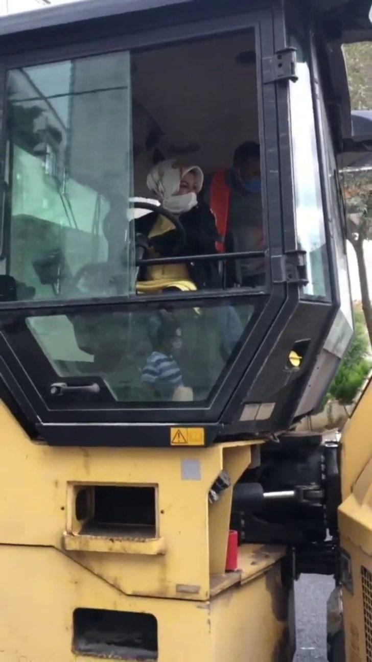 (Özel) Sancaktepe Belediye Başkanı Şeyma Döğücü’nün silindir operatörlüğü  ustalara taş çıkarttı G3