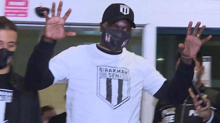 Vincent Aboubakar Beşiktaş için İstanbul'a geldi