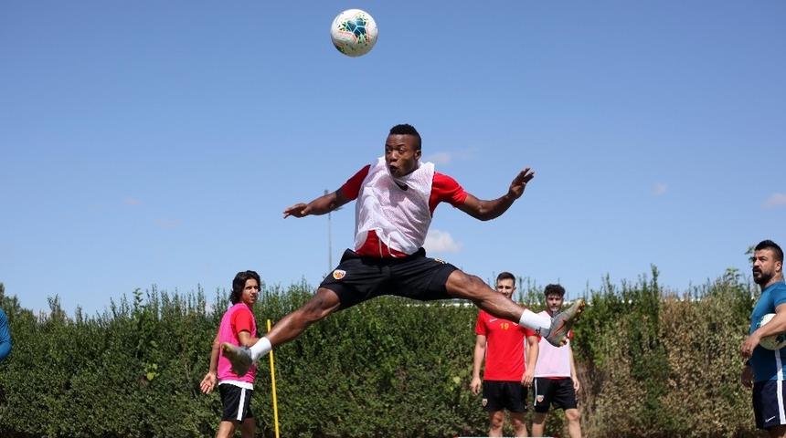 Kayserispor Situm’u gönderecek