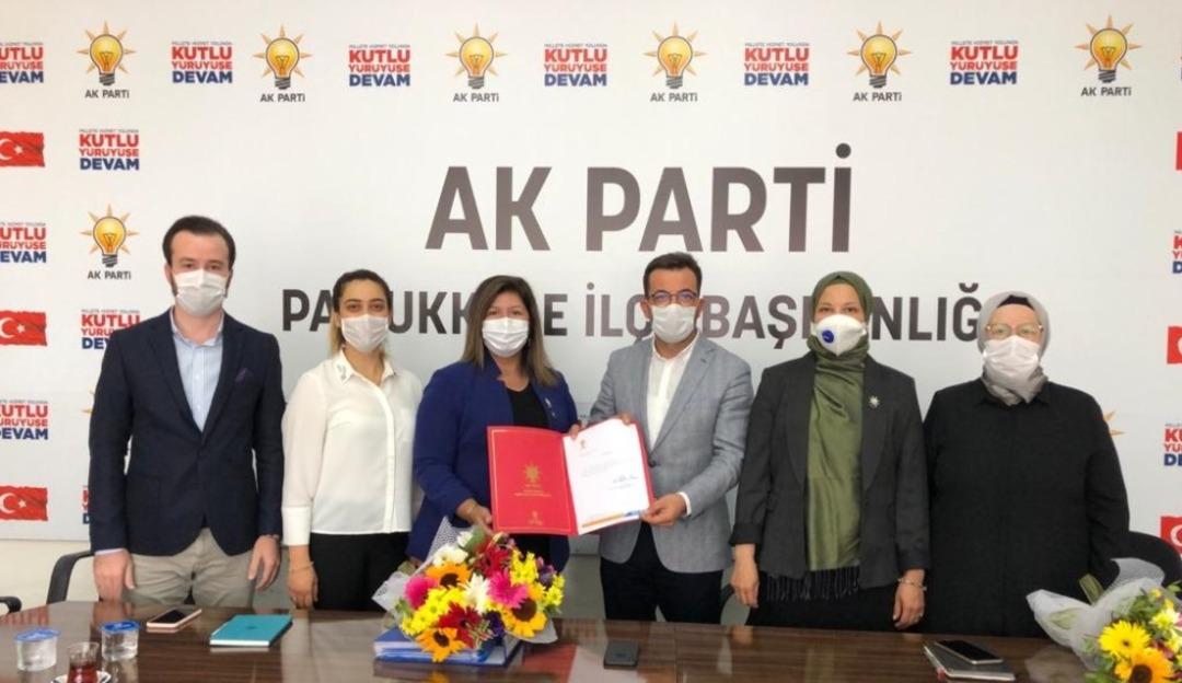 AK Parti Pamukkale Kadın Kollarında bayrak değişimi