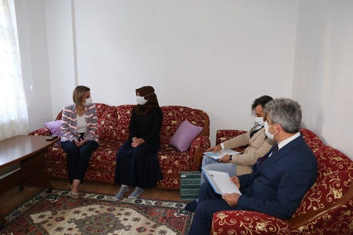 Vali Becel, aile ziyaretlerini sürdürüyor G1