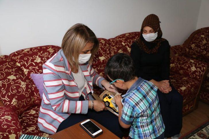 Vali Becel, aile ziyaretlerini sürdürüyor G3