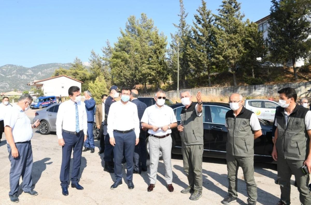 Vali Yazıcı, Adrasan&rsquo;da yanan ormanlık alanı inceledi