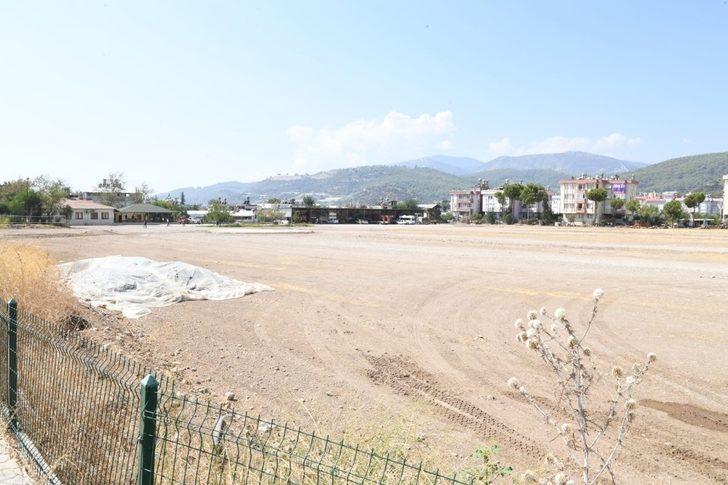 Vali Yazıcı, Adrasan’da yanan ormanlık alanı inceledi G4