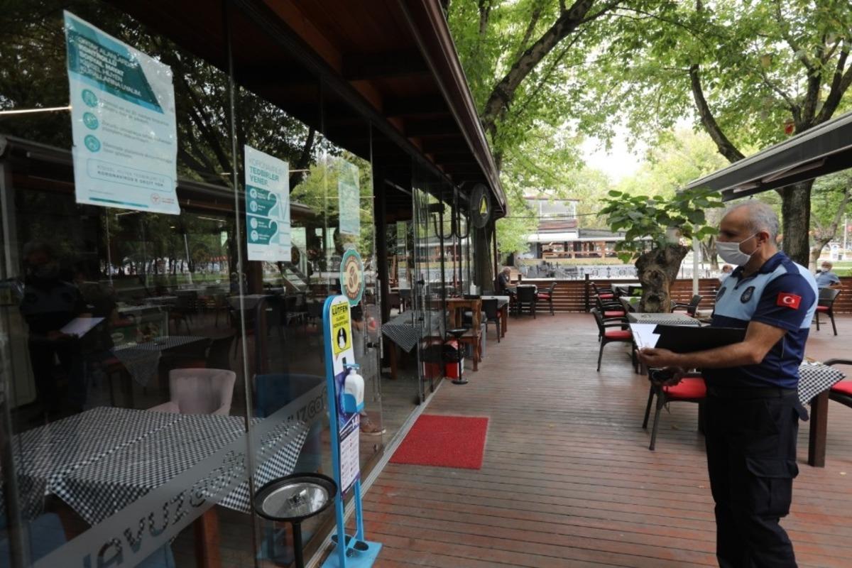 Adapazarı Belediyesi il&ccedil;e genelinde korona vir&uuml;s denetimleri ger&ccedil;ekleştirdi