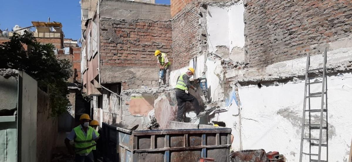 Bağlar&rsquo;daki kentsel d&ouml;n&uuml;ş&uuml;m &ccedil;alışmalarının ayrıntıları belli oldu