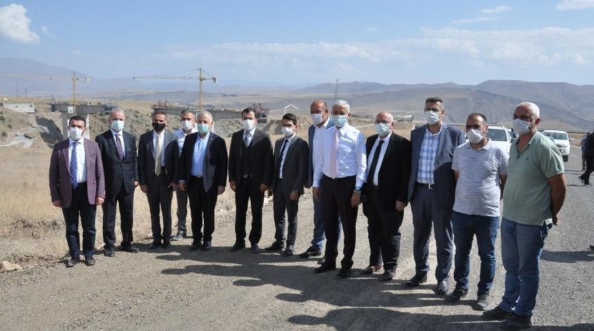 AK Parti Kars Milletvekilleri m&uuml;jdeyi verdi