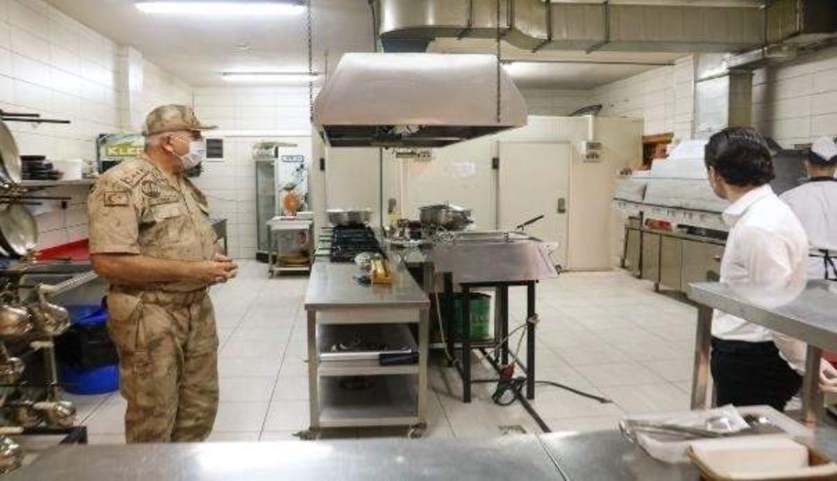 Trabzon&rsquo;da  maske kullanmayanlara ceza yağdı