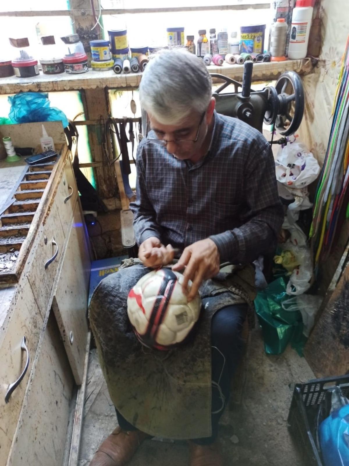 &Ccedil;ocukluğundan beri yaptığı işi şimdi yılda bir kez yapıyor