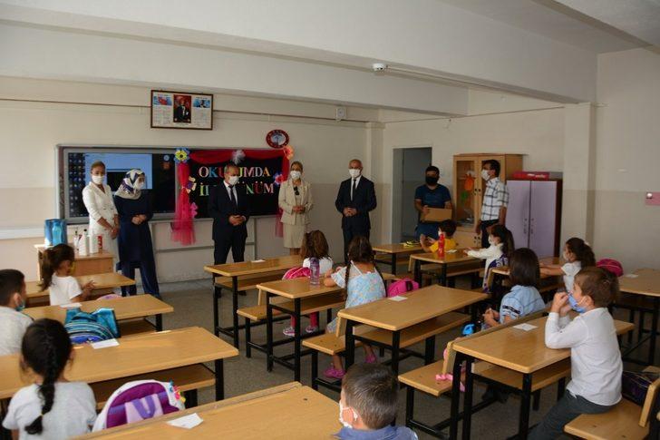 İl Milli Eğitim Müdürü Akbaş öğrencilerle bir araya geldi G1