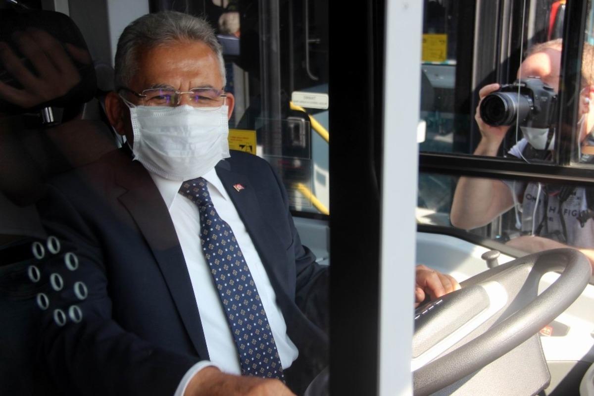 Kayseri B&uuml;y&uuml;kşehir Belediyesi otob&uuml;s filosonu 657&rsquo;ye &ccedil;ıkardı