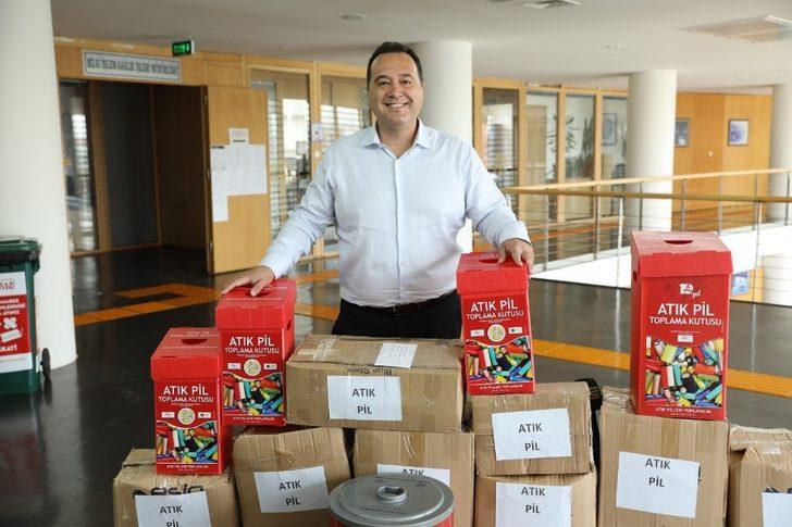 Akhisar’da 250 kilo atık pil ile 100 bin metreküp toprağı kurtarıldı G1