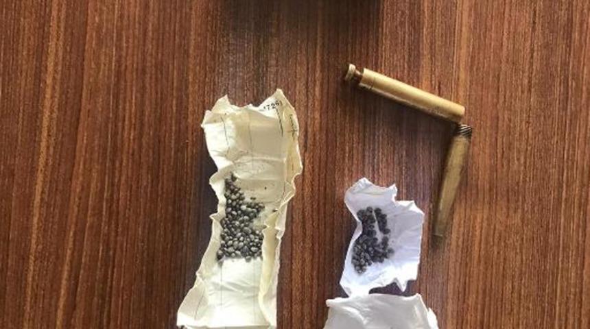 Niğde'de kalem şeklindeki suikast silahı ele geçirildi