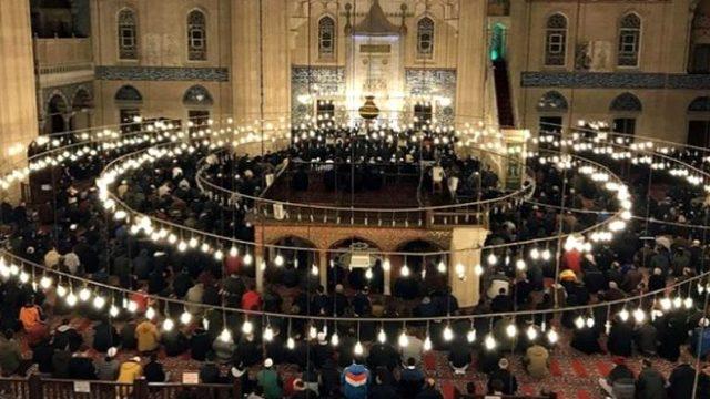 Mevlid Kandili'inde okunacak dualar... Mevlid Kandili'nde nasıl ibadet edilir? Mevlid Kandili'nin önemi nedir?