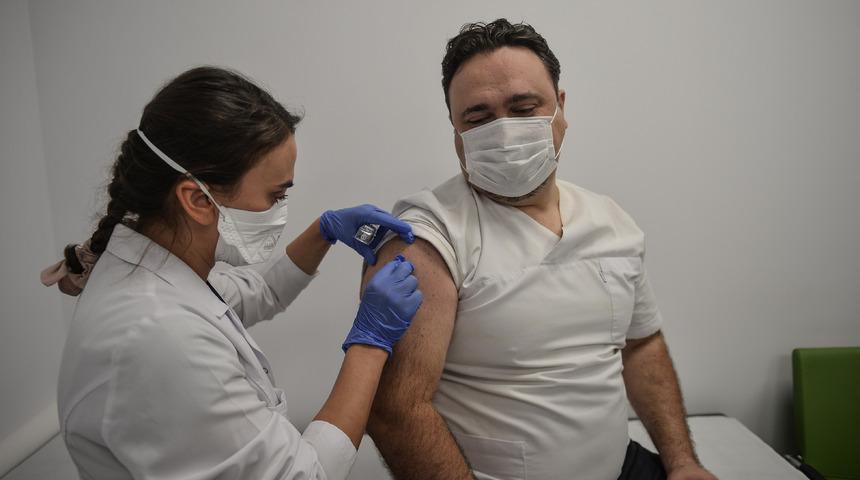 &Ccedil;in'de geliştirilen korona aşısıyla ilgili yeni gelişme: Faz 3 g&ouml;n&uuml;ll&uuml; aşılamalarında ikinci merkez Kocaeli oldu