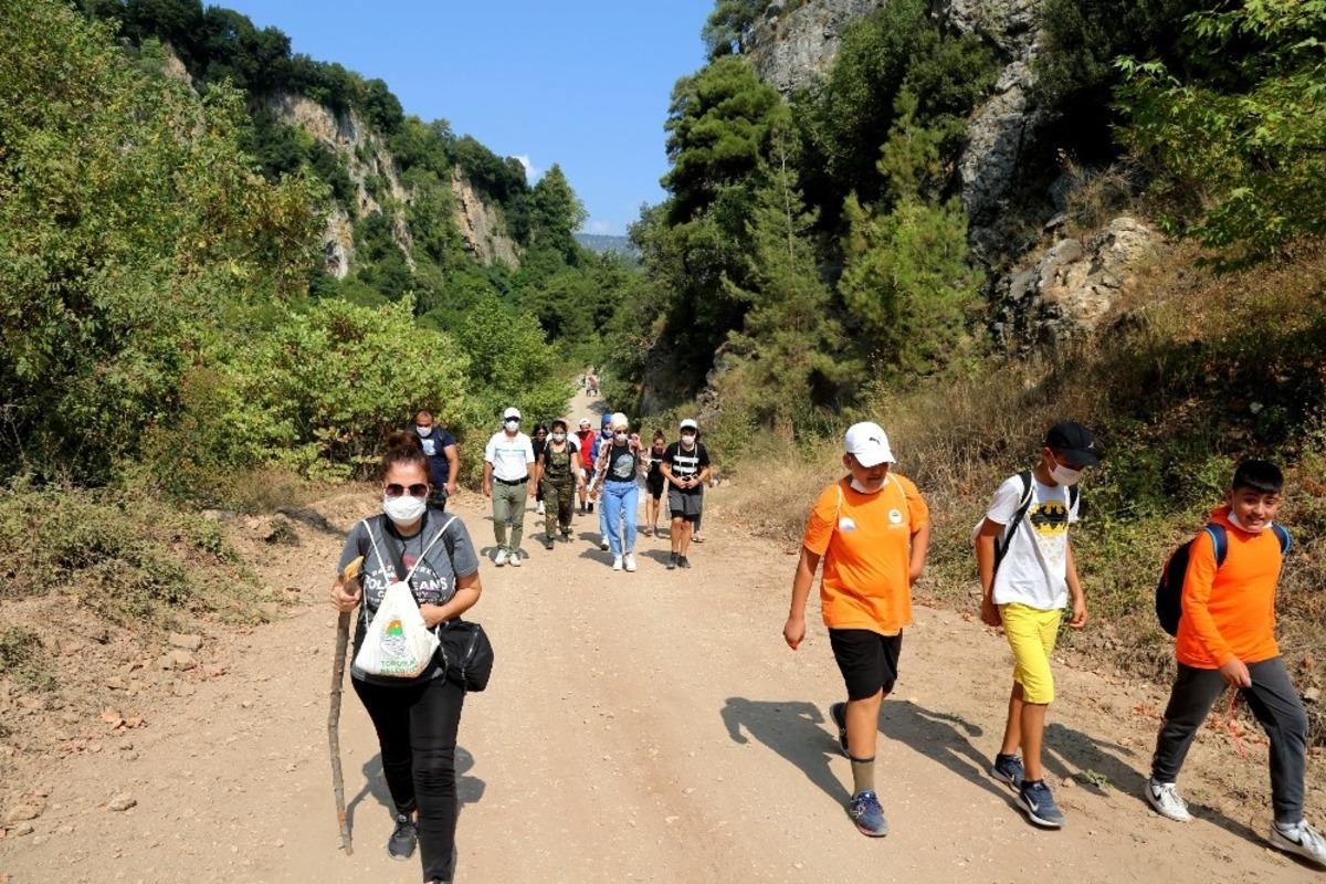 Toroslar Belediyesi, doğa y&uuml;r&uuml;y&uuml;ş&uuml; d&uuml;zenliyor