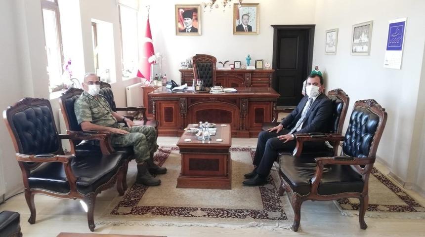 T&uuml;mgeneral Uzun Kaymakam Koşal&rsquo;ı ziyaret etti