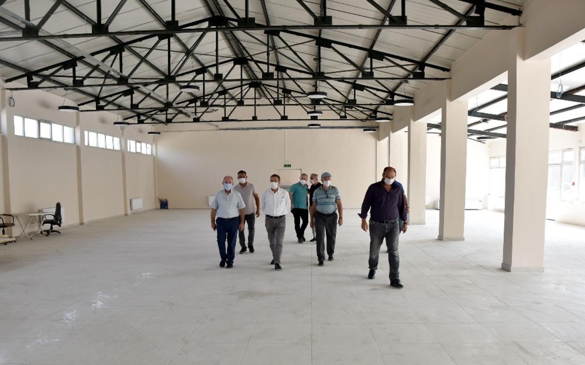 &Ccedil;ukurhisar d&uuml;ğ&uuml;n ve davet salonuna kavuşuyor