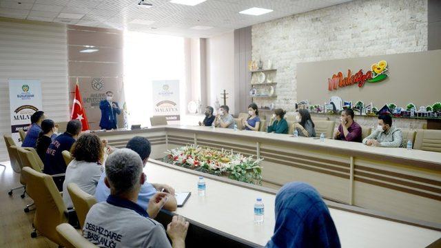 Malatya Büyükşehirden işaret dili eğitimi