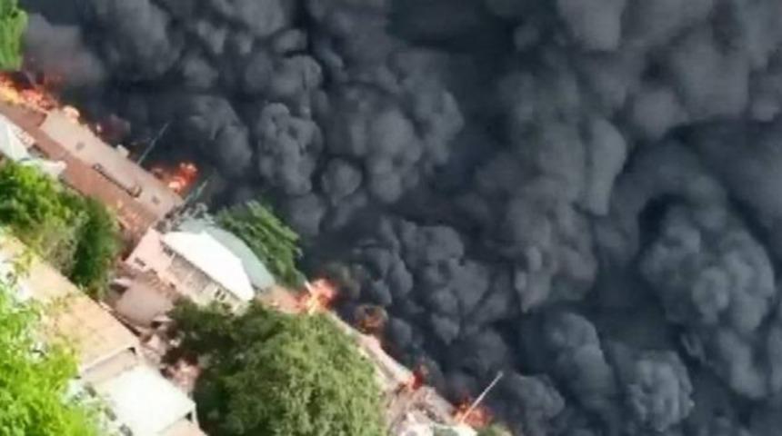 Nijerya'daki yakıt tankeri patlamasında hayatını kaybedenler için 2 gün yas ilan edildi