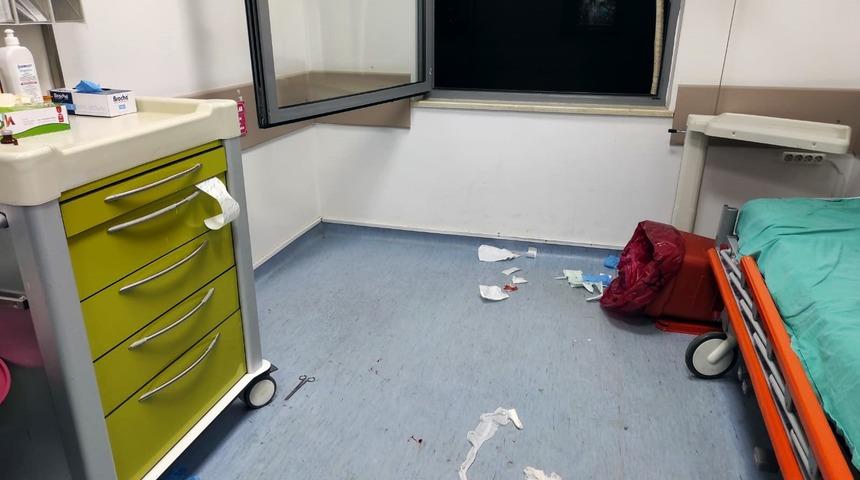 Sakarya&rsquo;da sağlık &ccedil;alışanına tekme, tokat ve makaslı saldırı